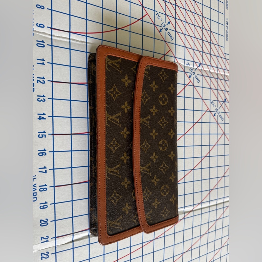 Louis Vuitton GM Pochette Dame Monogram Clutch (1987) - Picture 11 of 16